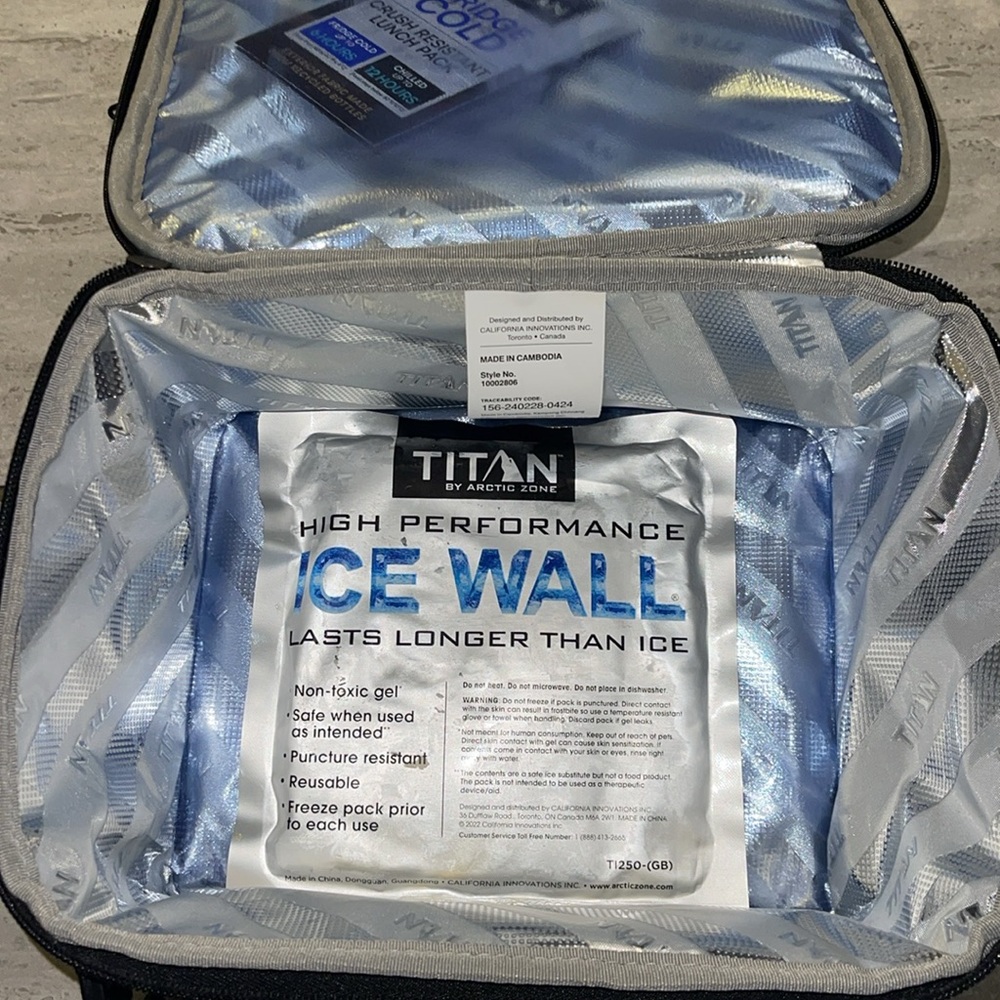 Titan by Arctic Zoneb lunch box - Picture 6 of 6
